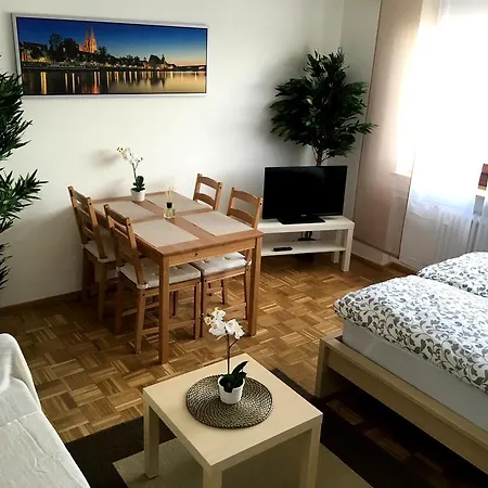 Arcaden Apartment Regensburg Buitenkant foto